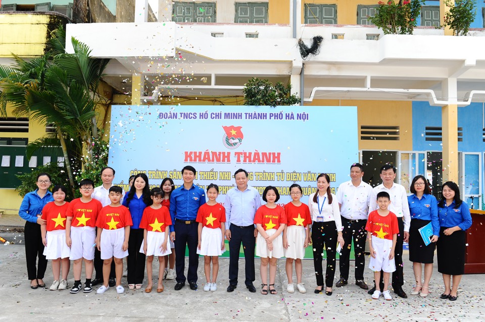 Lễ kh&aacute;nh th&agrave;nh c&ocirc;ng tr&igrave;nh Điểm sinh hoạt văn h&oacute;a thanh thiếu nhi tr&ecirc;n địa b&agrave;n quận Long Bi&ecirc;n, H&agrave; Nội. Ảnh: Minh Đức.