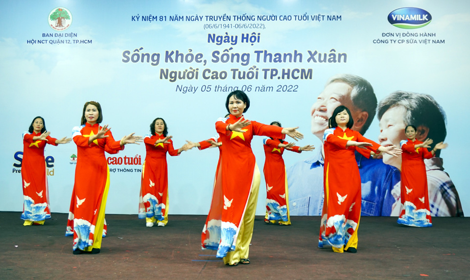 Sôi động Ngày hội “Sống khỏe, sống thanh xuân” tại TP Hồ Chí Minh - Ảnh 1