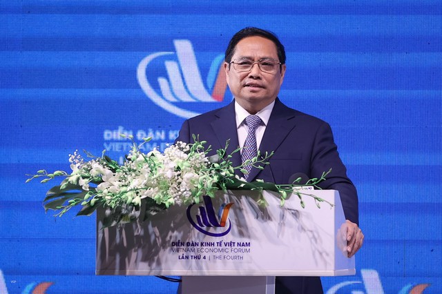 Thủ tướng Phạm Minh Chính phát biểu tại Diễn đàn Kinh tế Việt Nam lần thứ tư. Ảnh: Nhật Bắc