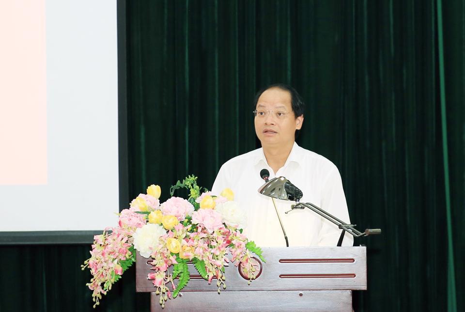 Trưởng ban Dân vận Thành ủy Nguyễn Doãn Toản phát biểu tại lễ khai giảng.
