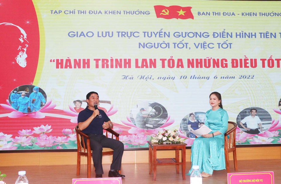 Anh Nguyễn Đức Thuận - Chủ tịch danh dự C&acirc;u lạc bộ Thanh ni&ecirc;n khởi nghiệp H&agrave; Nội chia sẻ tại chương tr&igrave;nh giao lưu.