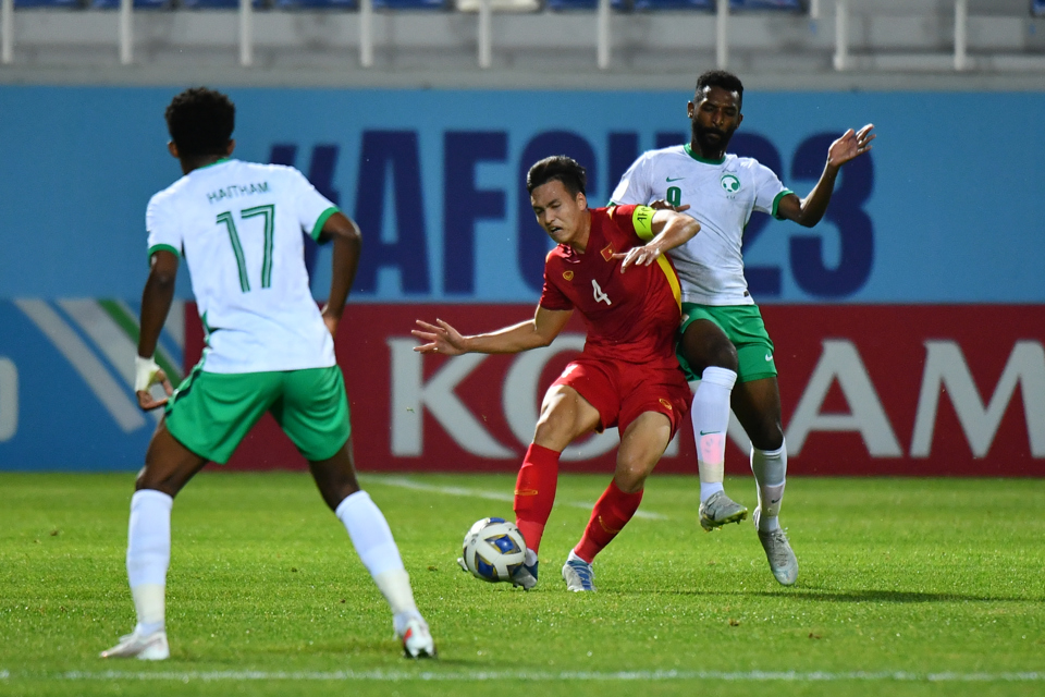U23&nbsp;Saudi Arabia thể hiện sự kh&aacute;c biệt trước U23 Việt Nam