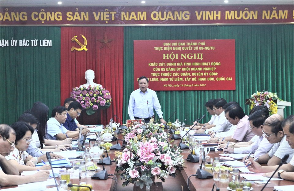 Phó Bí thư Thành ủy Nguyễn Văn Phong phát biểu chỉ đạo. Ảnh: Trần Long