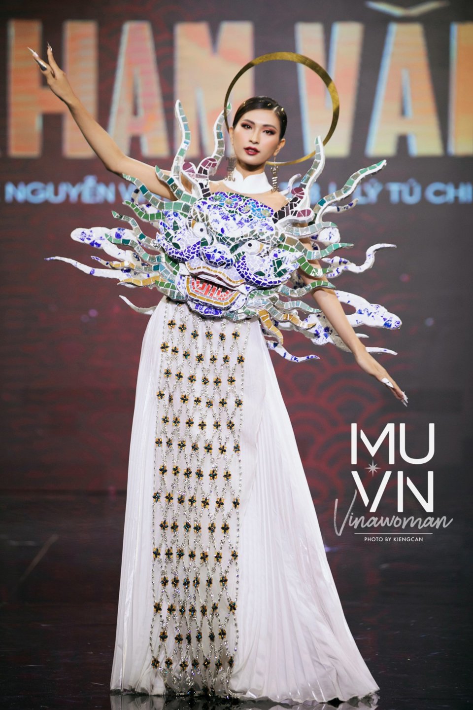 Mãn nhãn với trang phục dân tộc của Hoa hậu Hoàn vũ Việt Nam 2022 - Ảnh 2