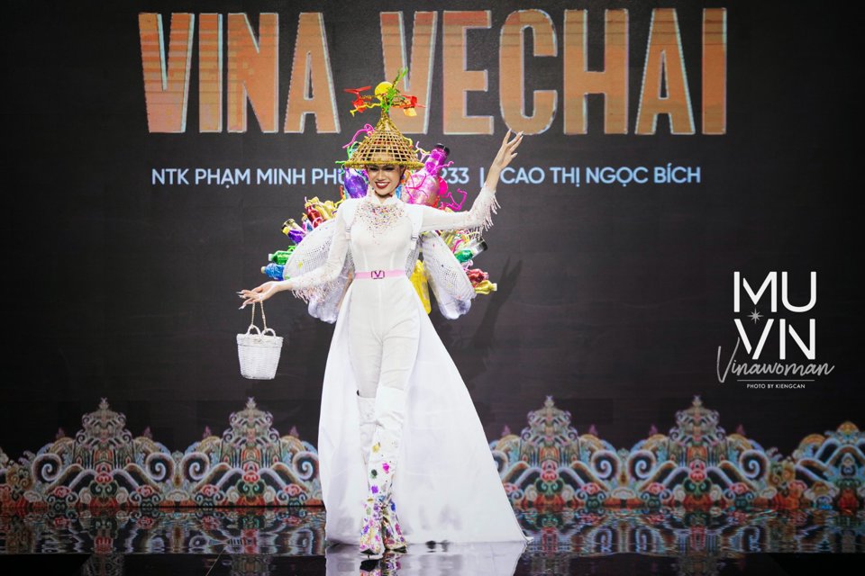 Mãn nhãn với trang phục dân tộc của Hoa hậu Hoàn vũ Việt Nam 2022 - Ảnh 3