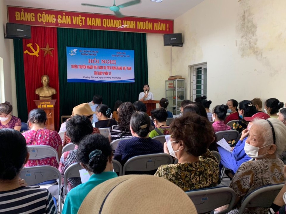 Một hội nghị được tổ chức tại Nh&agrave; sinh hoạt cộng đồng tại Tổ d&acirc;n phố số 7 phường Phố Huế.