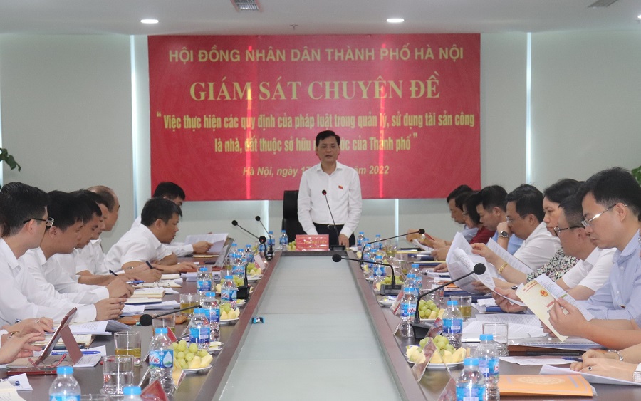 Ph&oacute; Chủ tịch HĐND TP H&agrave; Nội Phạm Qu&iacute; Ti&ecirc;n ph&aacute;t biểu kết luận gi&aacute;m s&aacute;t