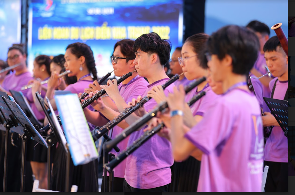 D&agrave;n nhạc giao hưởng trẻ Học viện &Acirc;m nhạc Quốc gia Việt Nam.