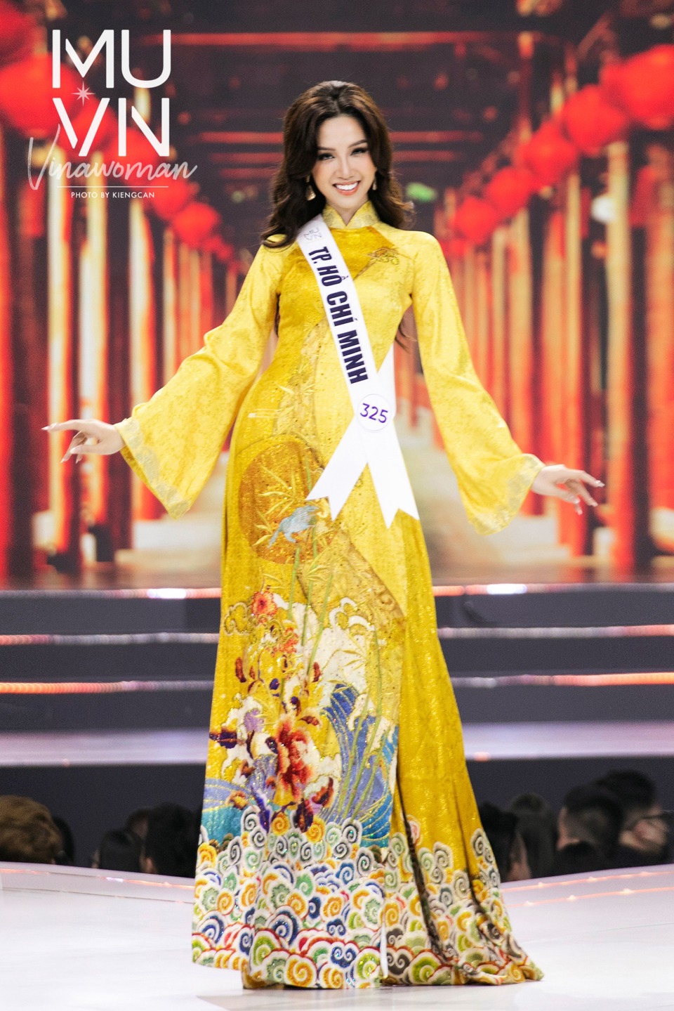 Thí sinh Hoa hậu Hoàn vũ Việt Nam 2022 duyên dáng cùng áo dài - Ảnh 17