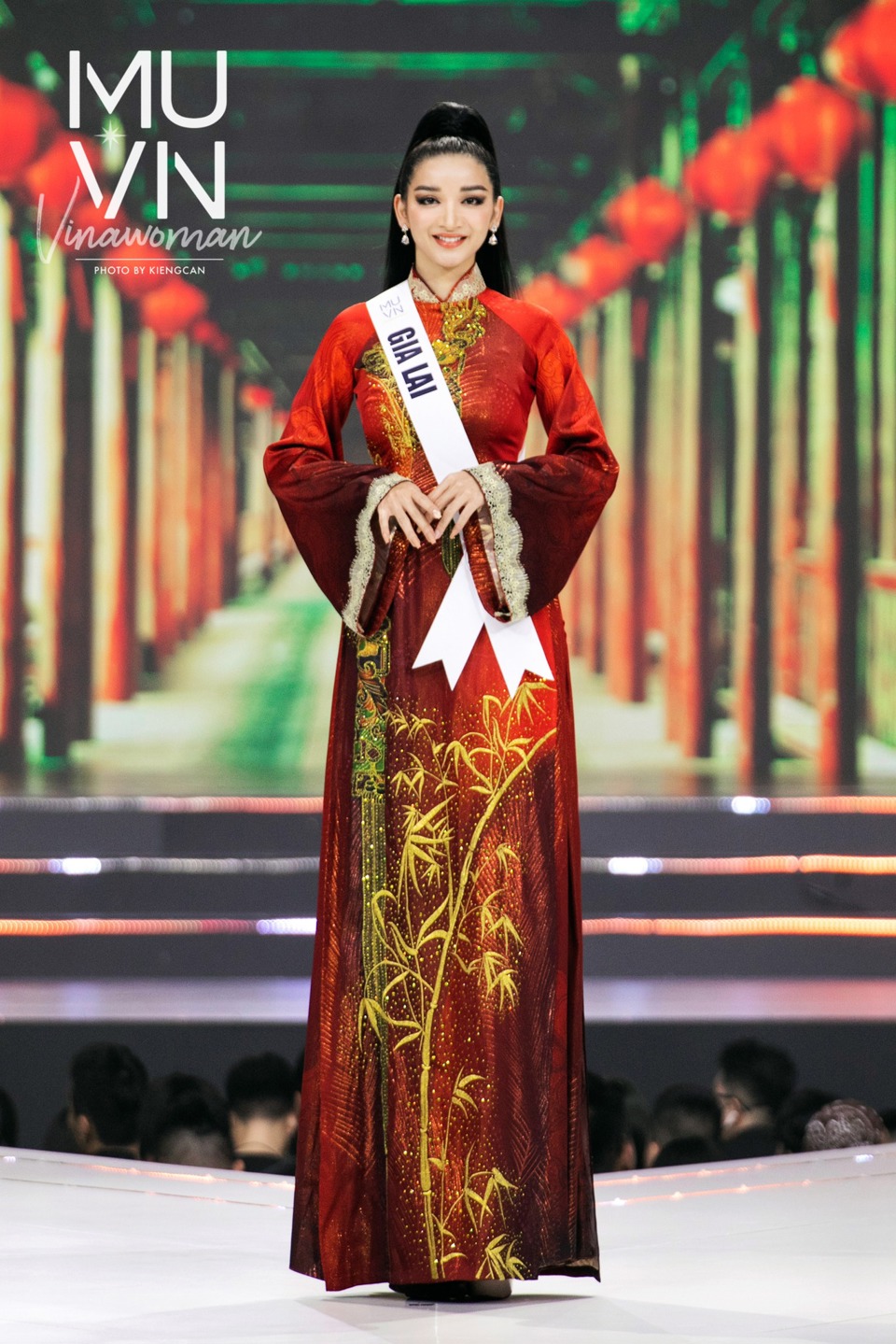 Thí sinh Hoa hậu Hoàn vũ Việt Nam 2022 duyên dáng cùng áo dài - Ảnh 38