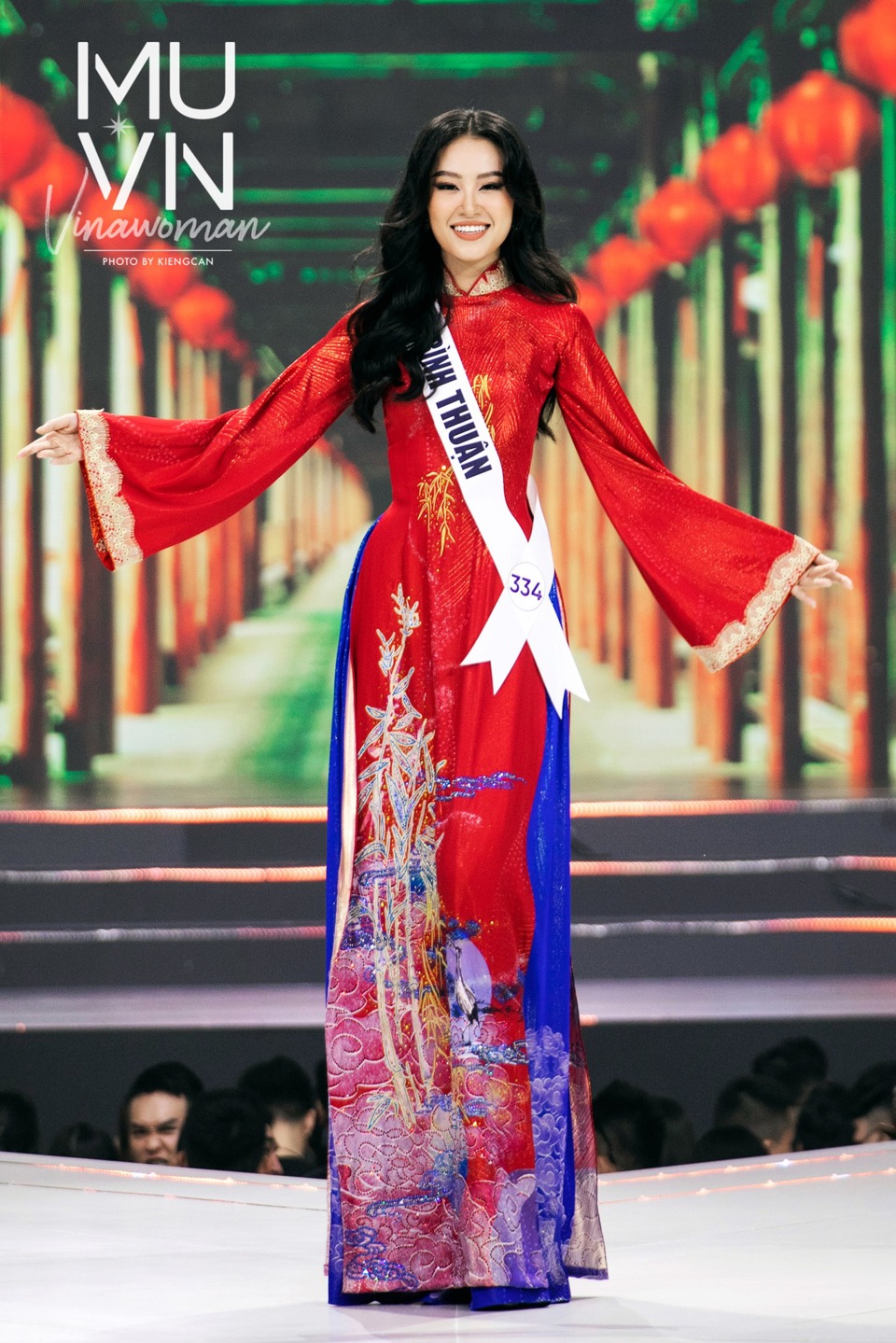 Thí sinh Hoa hậu Hoàn vũ Việt Nam 2022 duyên dáng cùng áo dài - Ảnh 34