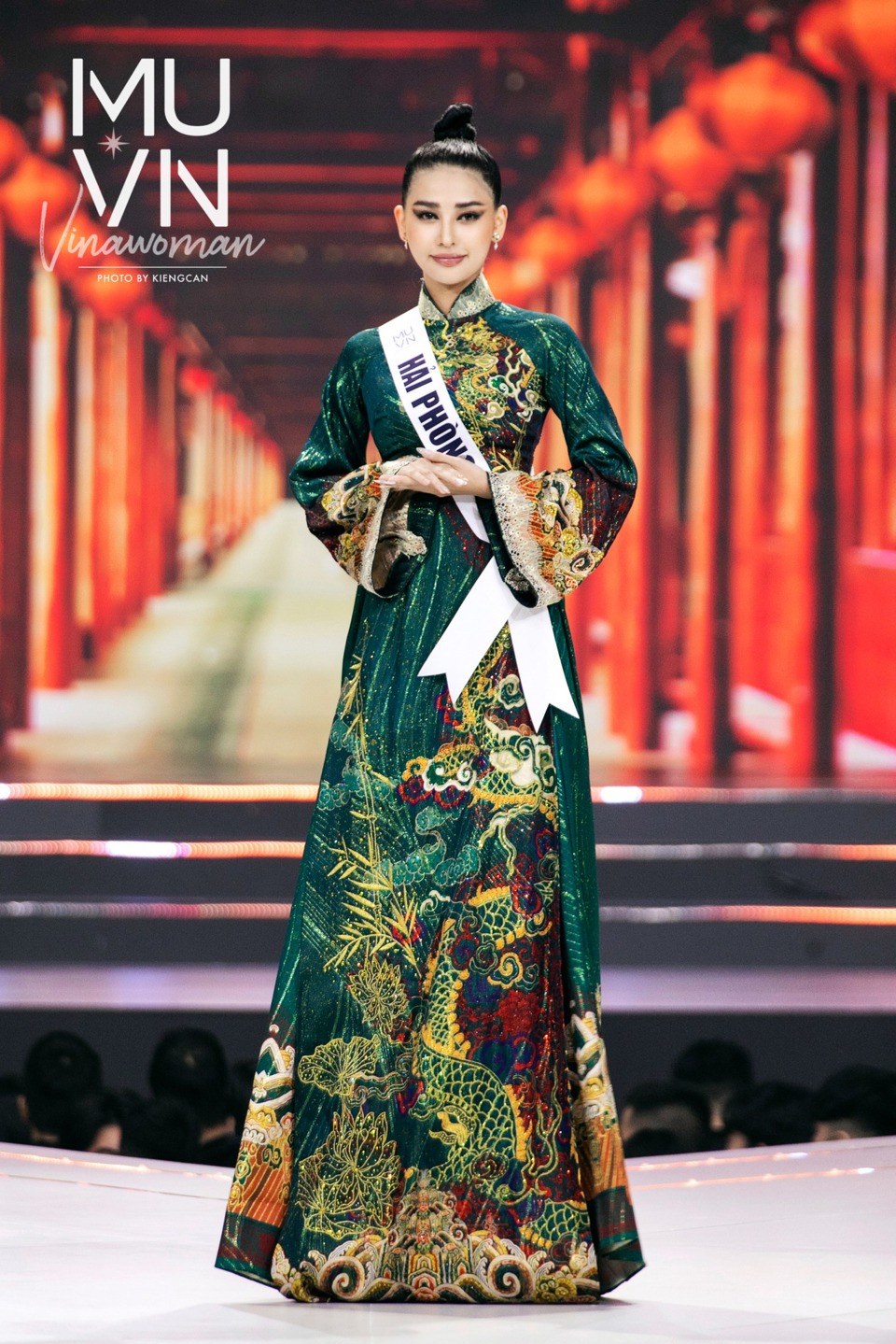 Thí sinh Hoa hậu Hoàn vũ Việt Nam 2022 duyên dáng cùng áo dài - Ảnh 40
