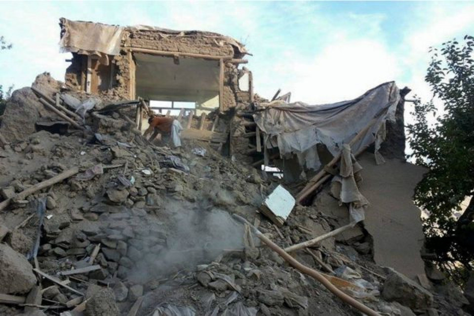 Một ng&ocirc;i nh&agrave; bị đổ sập do động đất ở tỉnh Paktika, ph&iacute;a đ&ocirc;ng Afghanistan, s&aacute;ng ng&agrave;y 22/6. Ảnh: CNN
