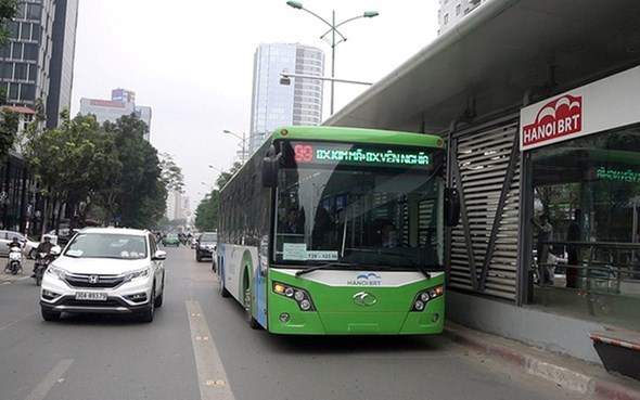 Hà Nội: Đề xuất cho thêm phương tiện đi chung làn với xe buýt BRT 01 - Ảnh 1