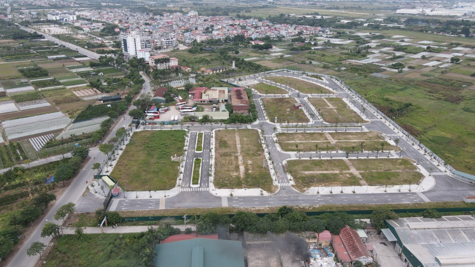 Một khu đất đấu gi&aacute; tr&ecirc;n địa b&agrave;n x&atilde; Ti&ecirc;n Dương, huyện Đ&ocirc;ng Anh. Ảnh: Phạm H&ugrave;ng &nbsp;