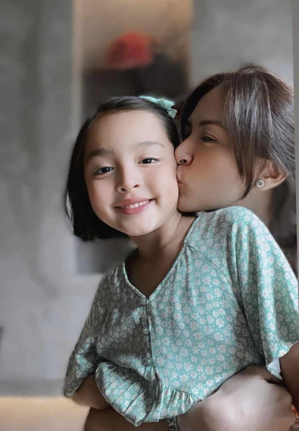 Nhan sắc cực phẩm, "ăn đứt" mẹ của con gái mỹ nhân đẹp nhất Philippines - Ảnh 2
