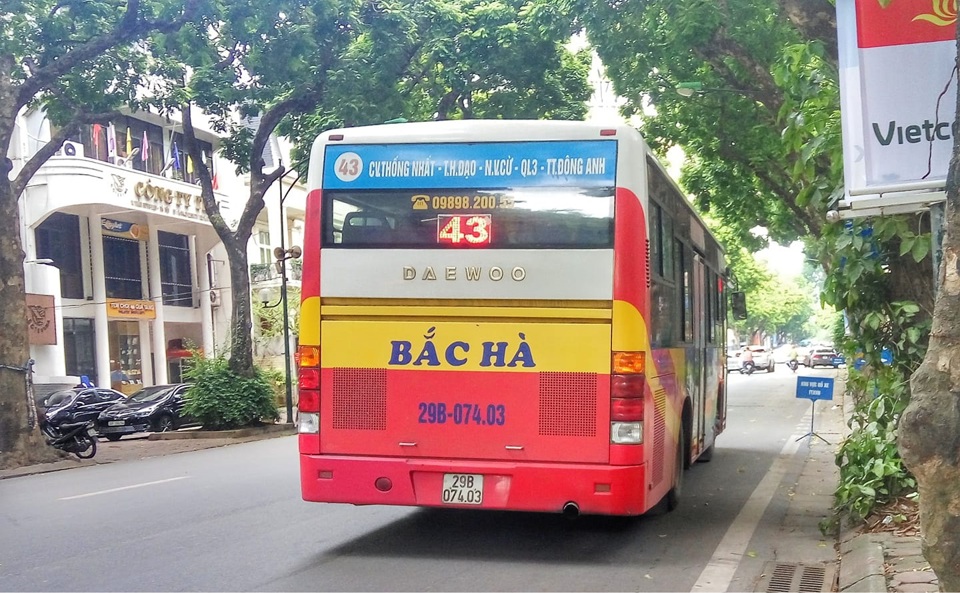 Hà Nội: Doanh nghiệp xe buýt xin dừng hoạt động, chuẩn bị phá sản