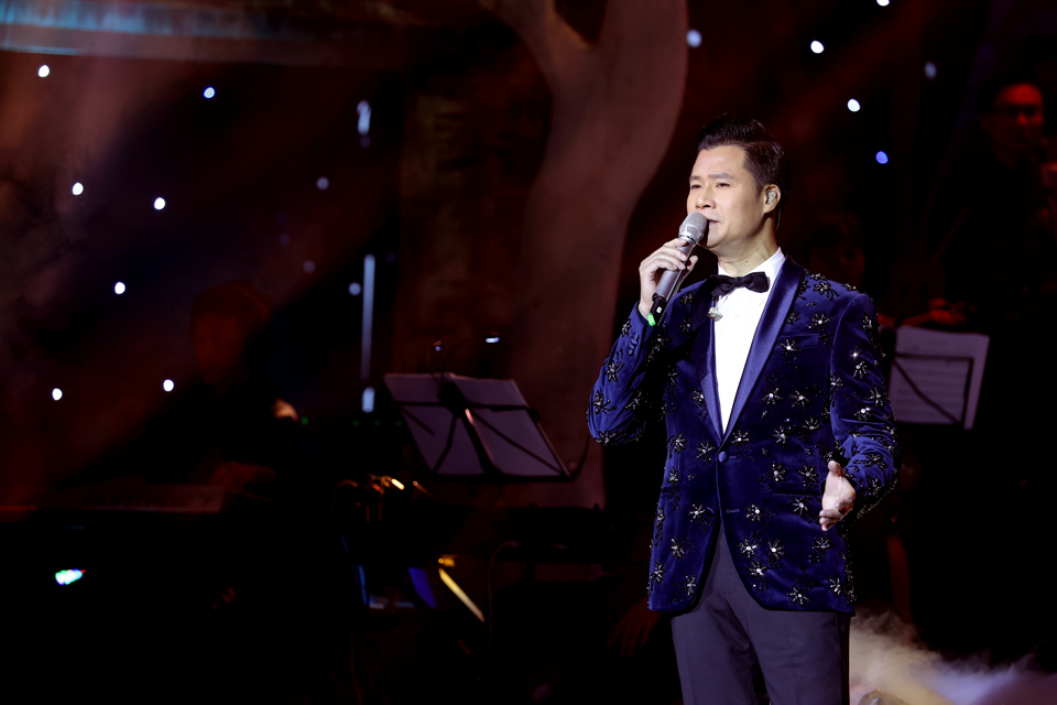 Ca sĩ Quang Dũng biểu diễn tại live concert "Trở về y&ecirc;u thương".