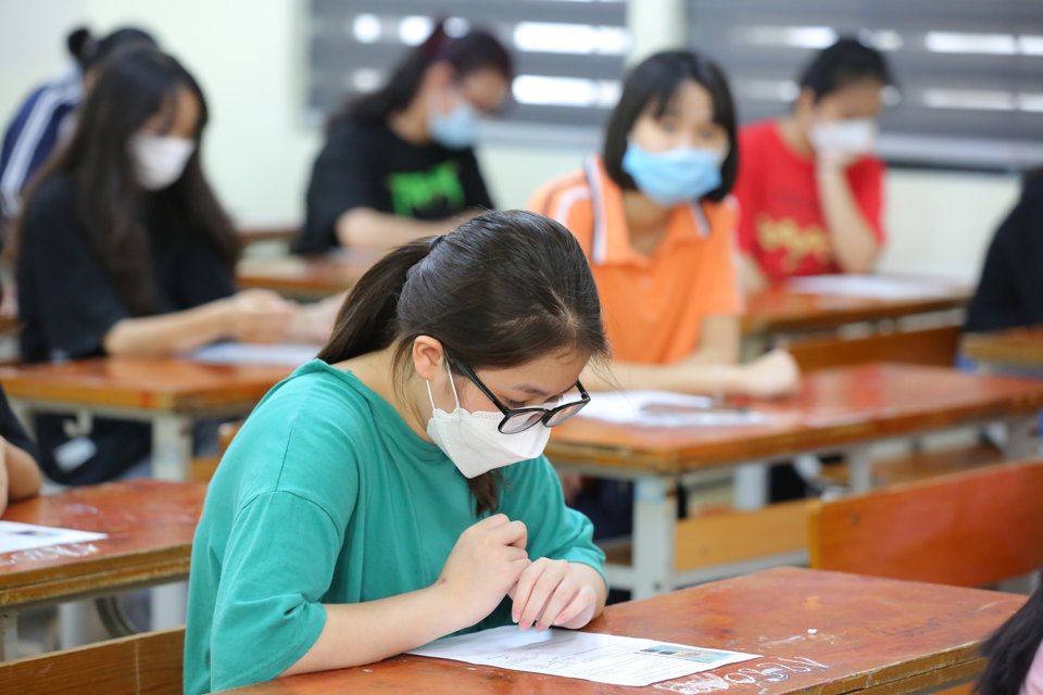 Thí sinh tham dự kỳ thi vào lớp 10 năm học 2022- 2023 tại Hà Nội