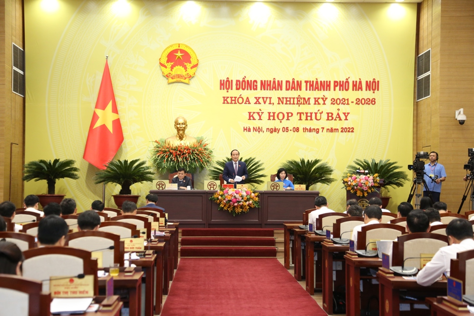 Chủ tịch HĐND TP Nguyễn Ngọc Tuấn ph&aacute;t biểu điều h&agrave;nh chất vấn. Ảnh Thanh Hải