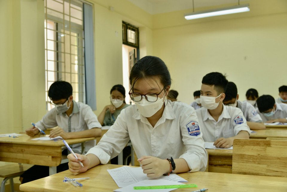 Hà Nội công bố điểm chuẩn lớp 10 chuyên năm học 2022- 2023 (Ảnh: Phạm Hùng)
