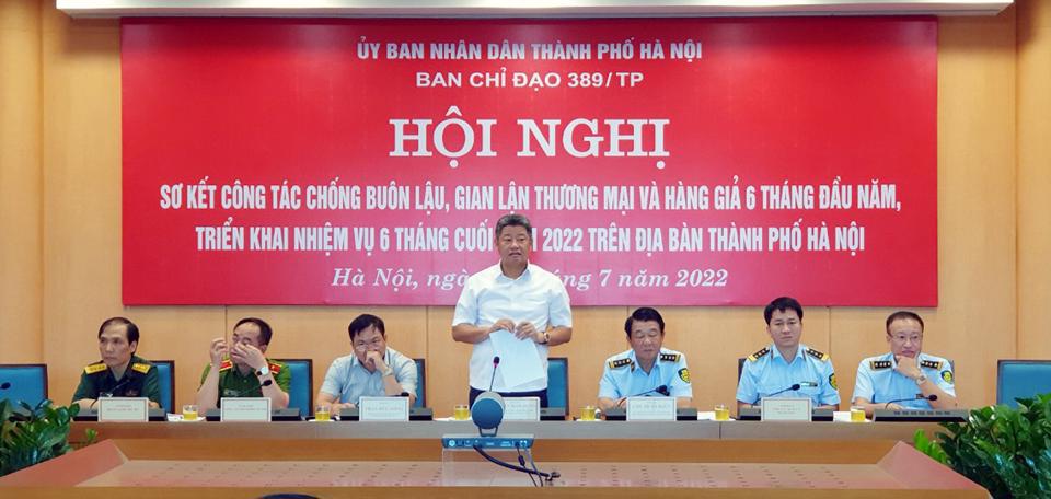 Phó Chủ tịch UBNDTP Hà Nội Nguyễn Mạnh Quyền phát biểu tại hội nghị. Ảnh: Lê Nam