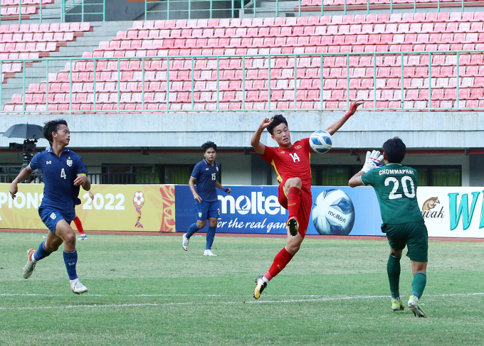 U19 Việt Nam thi đấu quyết t&acirc;m trước U19 Th&aacute;i Lan. Ảnh: VFF.
