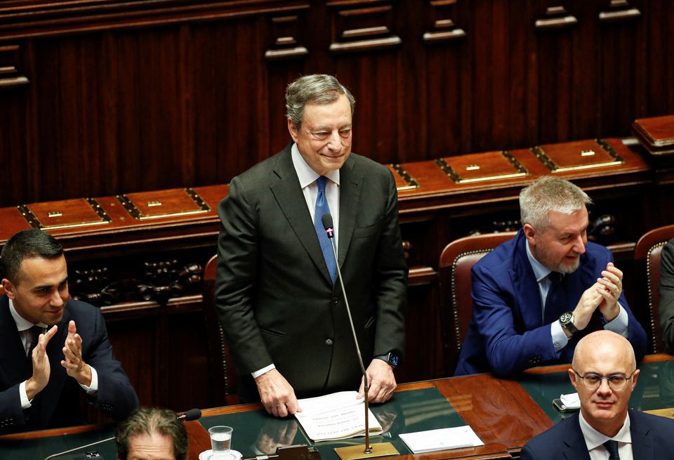 Thủ tướng Mario Draghi ph&aacute;t biểu trước Hạ viện Italiay ng&agrave;y 21/7. Ảnh:&nbsp;Reuters.