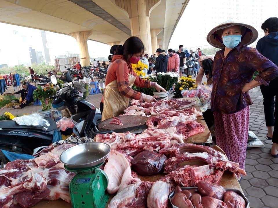 Gi&aacute; thịt lợn tăng từng ng&agrave;y, dao động quanh mốc 110.000 - 150.000 đồng/kg