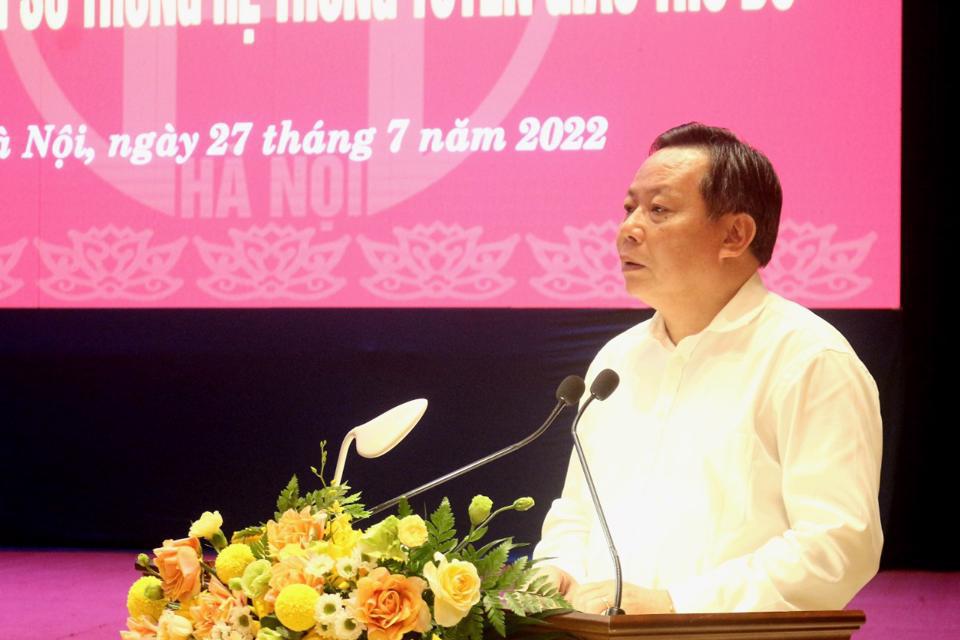 Phó Bí thư Thành ủy Nguyễn Văn Phong phát biểu chỉ đạo tại cuộc tọa đàm.