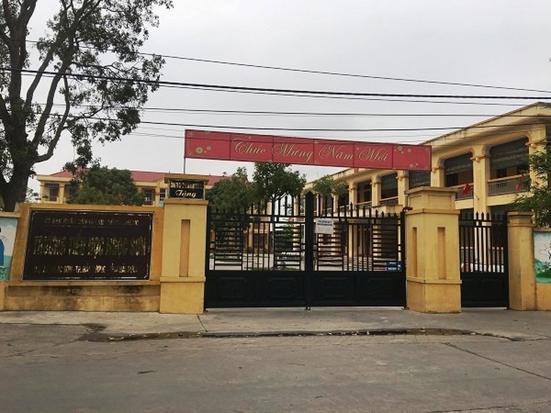 Trường Tiểu học Ngọc Sơn nơi b&agrave; Nhi&ecirc;n c&ocirc;ng t&aacute;c.