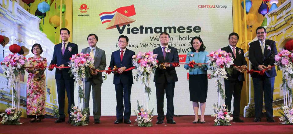 Khai mạc Tuần h&agrave;ng Việt Nam tại Th&aacute;i Lan do Bộ C&ocirc;ng Thương v&agrave; Central Retail tổ chức