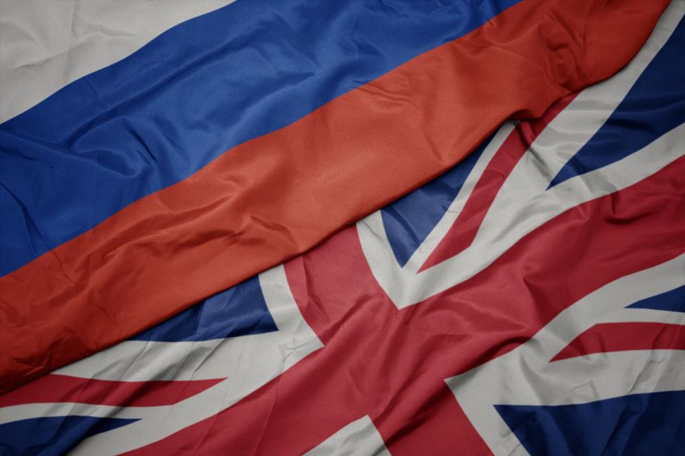 Vương quốc Anh nới lỏng lệnh trừng phạt chống Nga. Ảnh: AP