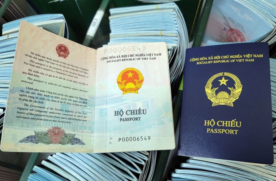 3 nước kh&ocirc;ng c&ocirc;ng nhận mẫu hộ chiếu mới của Việt Nam. Ảnh: Trung Nguy&ecirc;n