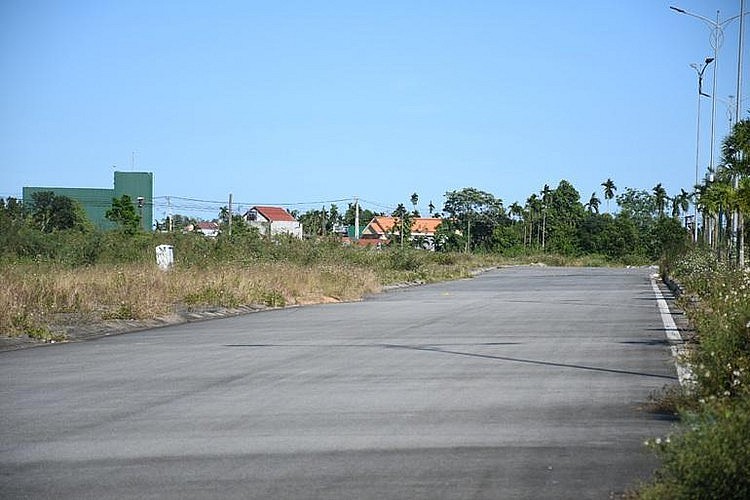 Một trong những khu đất được đưa ra đấu gi&aacute; ở TP Quảng Ng&atilde;i.
