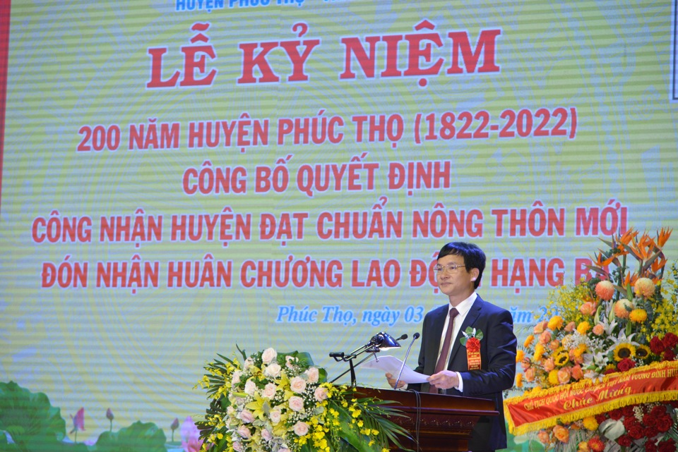 B&iacute; thư Huyện ủy Ph&uacute;c Thọ Nguyễn Do&atilde;n Ho&agrave;n ph&aacute;t biểu tại buổi lễ.