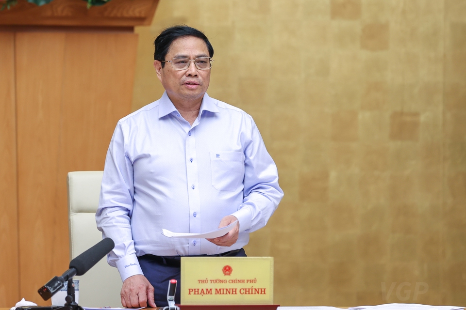 Thủ tướng Phạm Minh Ch&iacute;nh ph&aacute;t biểu &yacute; kiến tại phi&ecirc;n họp
