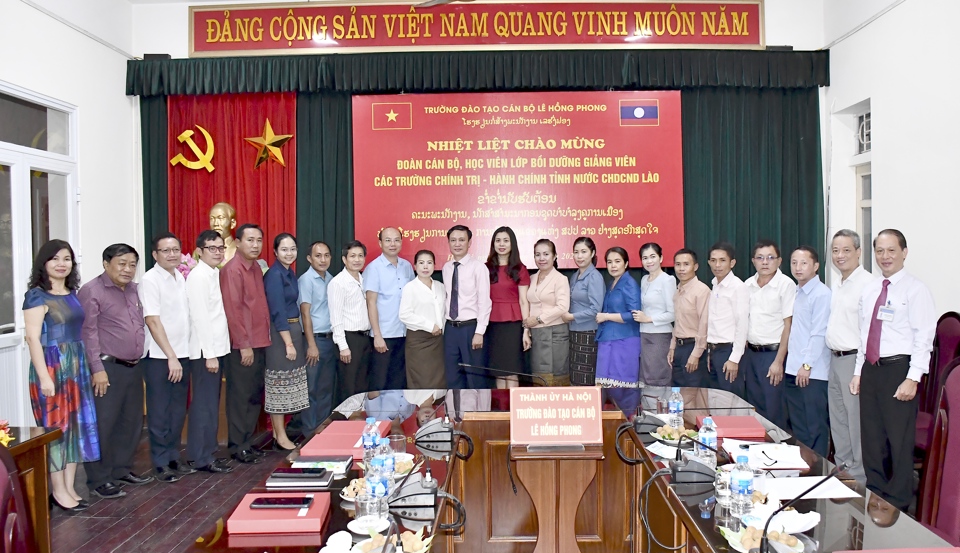 Chia sẻ kinh nghiệm giữa Trường Đào tạo cán bộ Lê Hồng Phong Hà Nội và các trường chính trị - hành chính của Lào - Ảnh 6