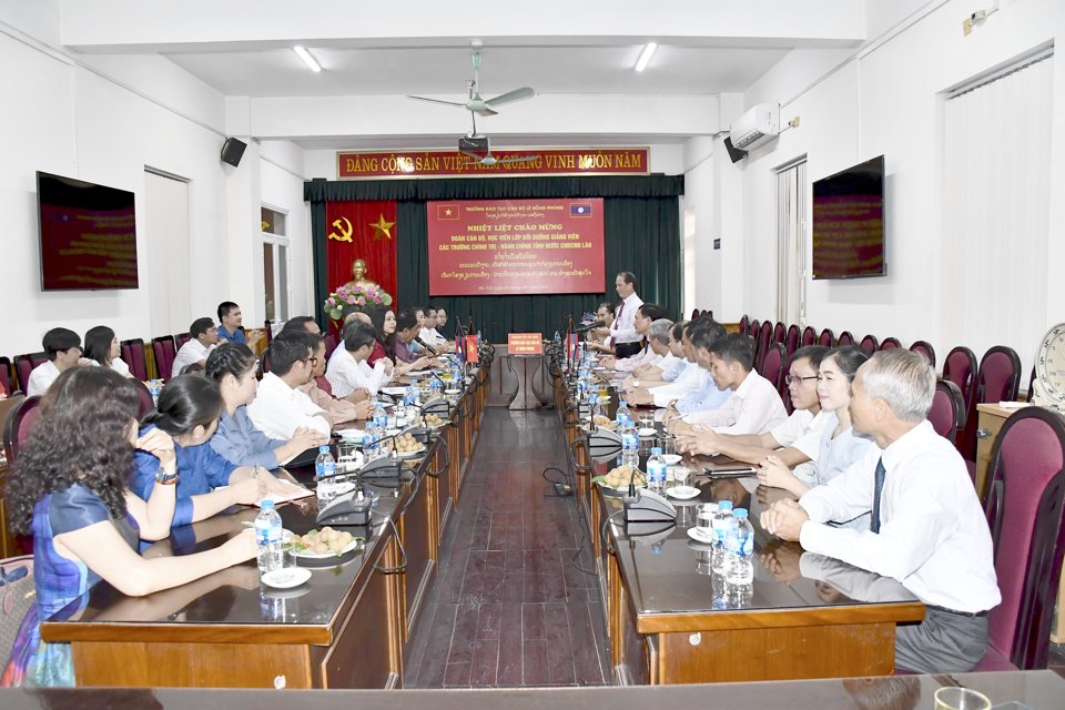 Chia sẻ kinh nghiệm giữa Trường Đào tạo cán bộ Lê Hồng Phong Hà Nội và các trường chính trị - hành chính của Lào - Ảnh 1