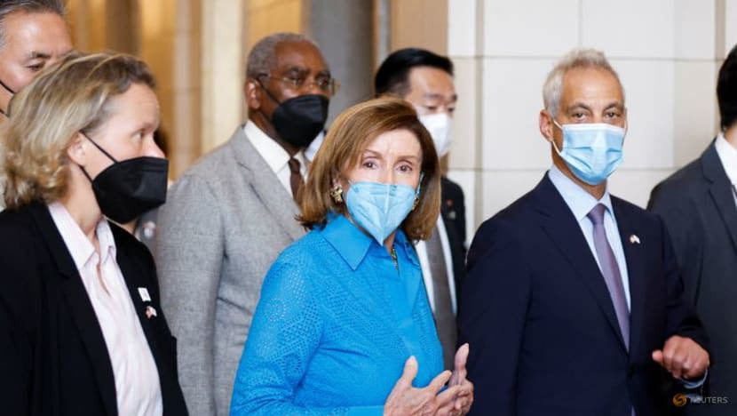Chủ tịch Hạ viện Mỹ Nancy Pelosi thăm Quốc hội Nhật Bản ở Tokyo h&ocirc;m 5/8. Ảnh: Reuters