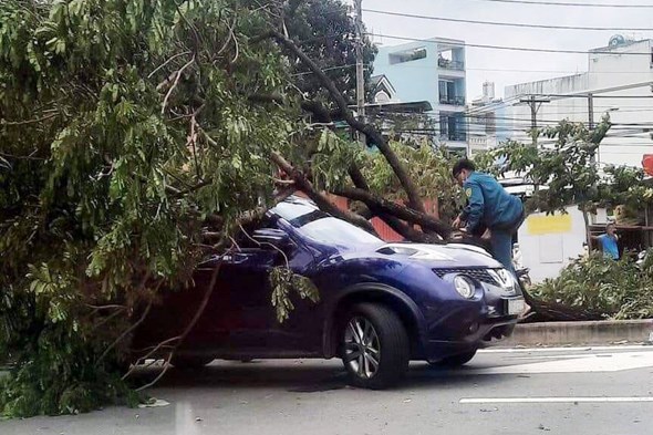 Tai nạn giao thông hôm nay (11/8): Tử vong vì đâm vào xe đang cứu hộ - Ảnh 2