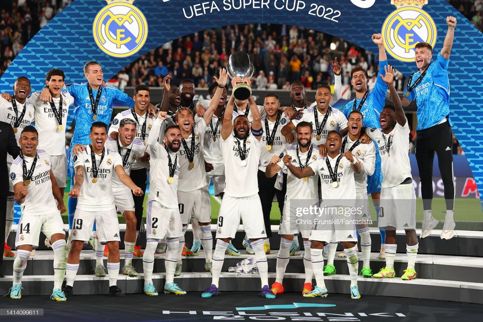 Real Madrid gi&agrave;nh si&ecirc;u cup ch&acirc;u &Acirc;u lần thứ 5 trong lịch sử.