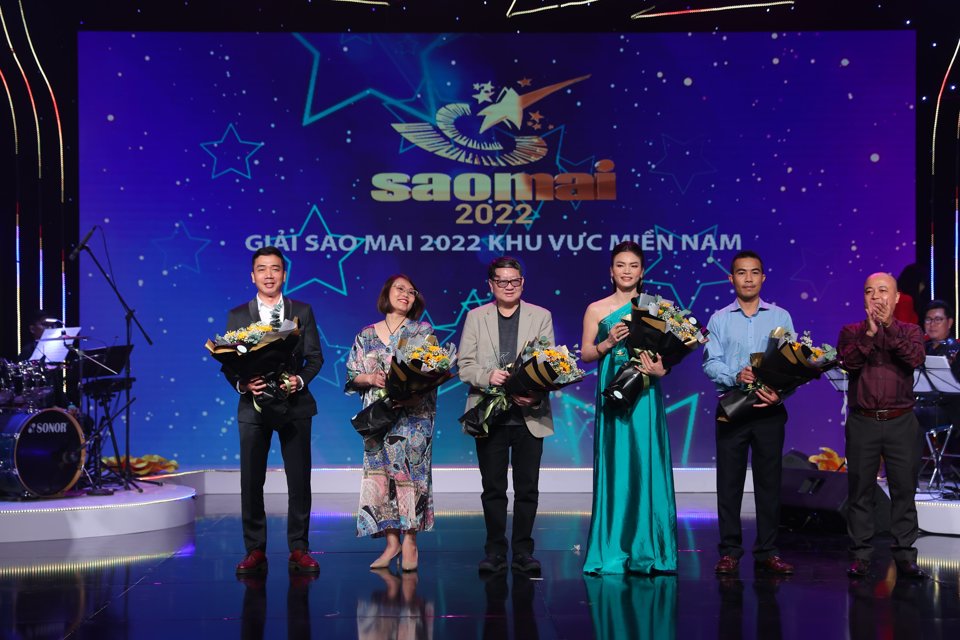 C&aacute;c th&agrave;nh vi&ecirc;n Ban gi&aacute;m khảo Sao Mai 2022 khu vực miền Nam