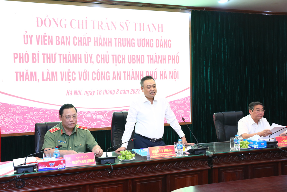 Chủ tịch UBND TP Trần Sỹ Thanh ph&aacute;t biểu kết luận cuộc l&agrave;m việc.&nbsp;