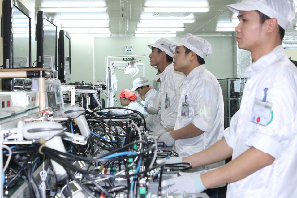 Dây chuyền sản xuất linh kiện điện tử của Công ty TNHH 4P (Khu Công nghiệp Phố Nối A, huyện Văn Giang, Hưng Yên) cung cấp cấp vào chuỗi của LG. Ảnh: Hoàng Anh