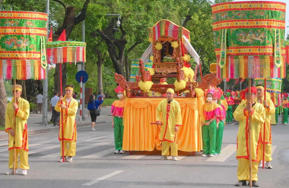 Dâng hương kỷ niệm 905 năm ngày Hóa của Nguyên Phi Hoàng Thái hậu Ỷ Lan - Ảnh 4