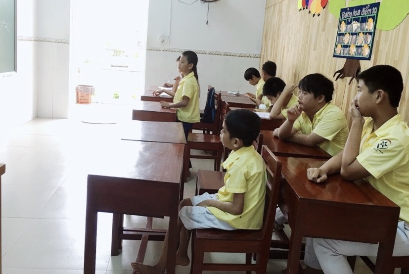 Một lớp học tại&nbsp;Trung t&acirc;m Nu&ocirc;i dạy trẻ khuyết tật V&otilde; Hồng Sơn.