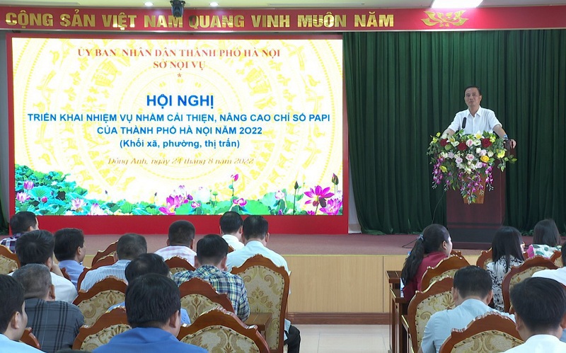 Chủ tịch UBND huyện Đ&ocirc;ng Anh Nguyễn Xu&acirc;n Linh ph&aacute;t biểu khai mạc hội nghị.