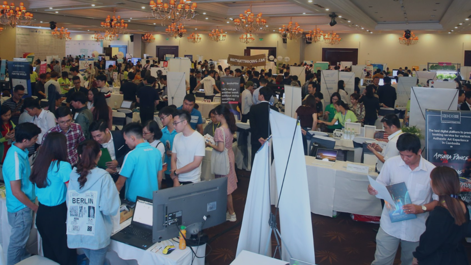 Trưng b&agrave;y m&ocirc; h&igrave;nh khởi nghiệp ti&ecirc;u biểu - Startup Exhibition tại Vietnam Startup Day 2022