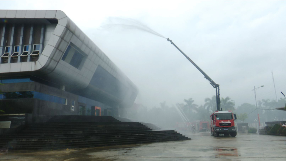 Đ&aacute;m ch&aacute;y giả định tại&nbsp;tại khu vực Nh&agrave; h&aacute;t Trung t&acirc;m Văn h&oacute;a, Th&ocirc;ng tin v&agrave; Thể thao huyện Đan Phượng